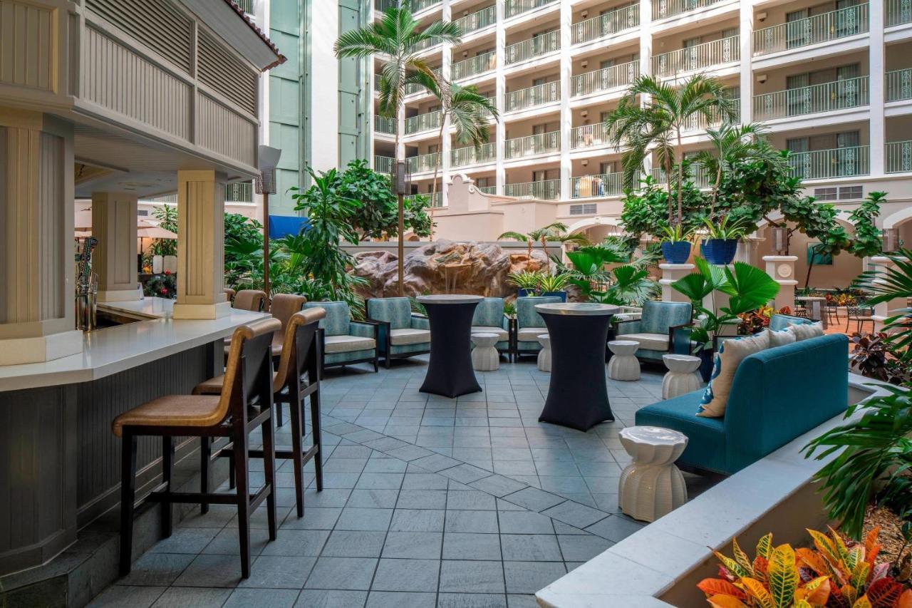 Sheraton Suites Fort Lauderdale At Cypress Creek Exterior photo